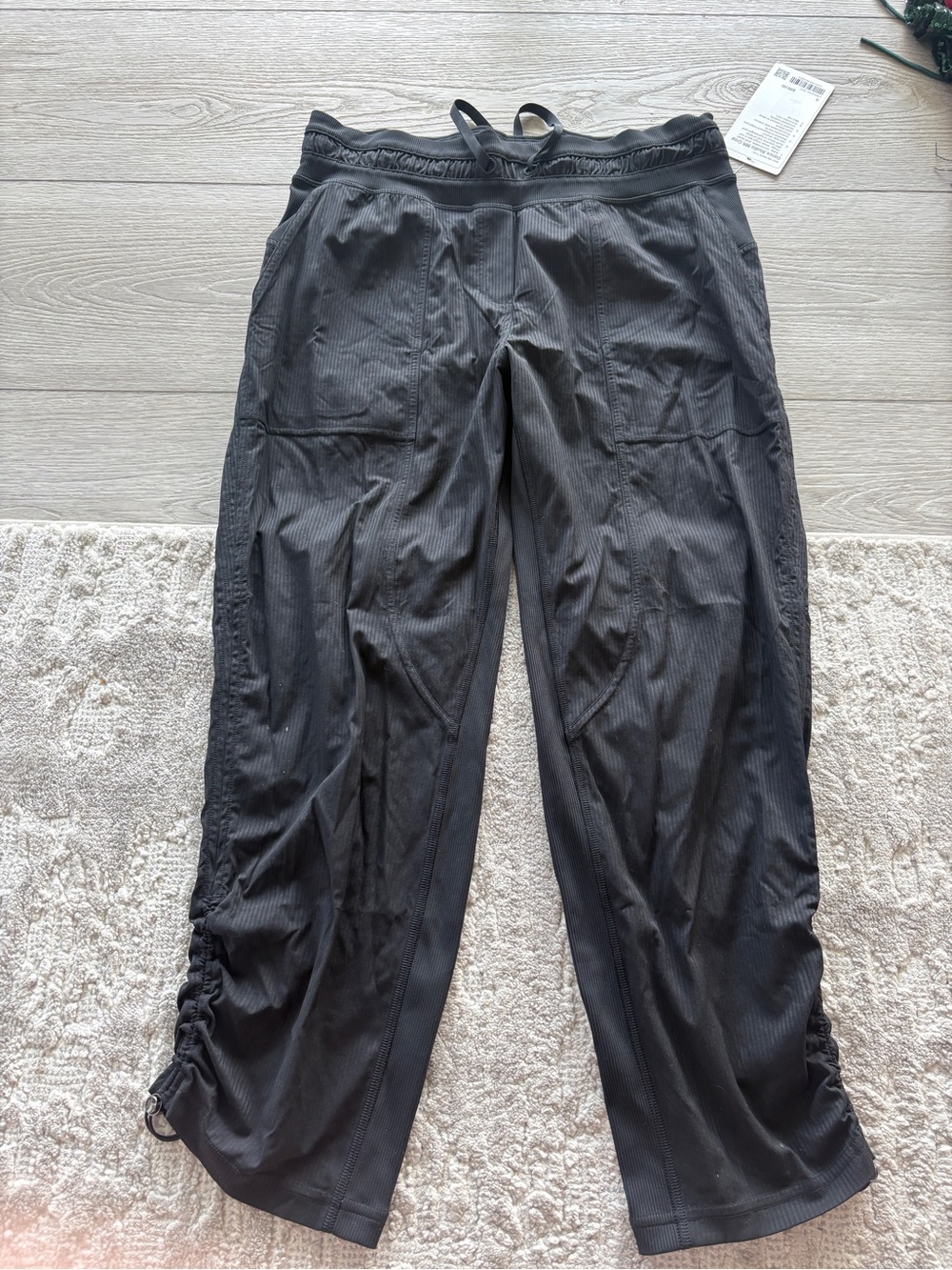 Lululemon Dance Studio MR Crop